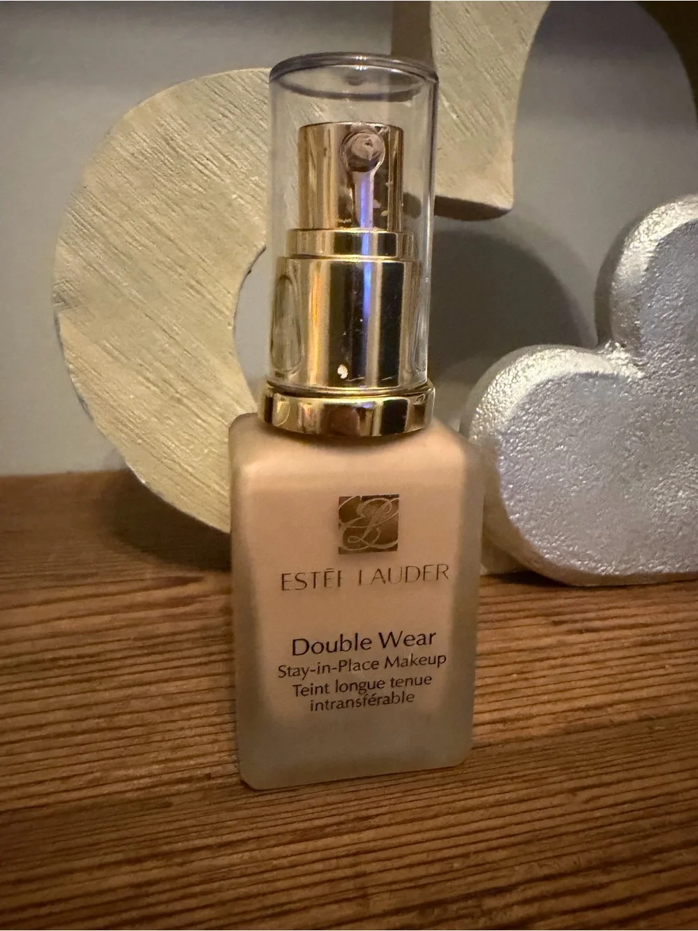Estee Lauder Double Wear Foundation - Beige, with bonus Gold Pump
